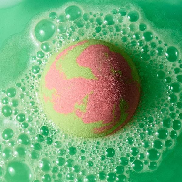 Da Bomb Bath Fizzers Kiwi Strawberry Smoothie Bath Bomb - 3.5oz