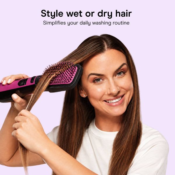 INFINITI PRO CONAIR All-in-One Smoothing Dryer Brush