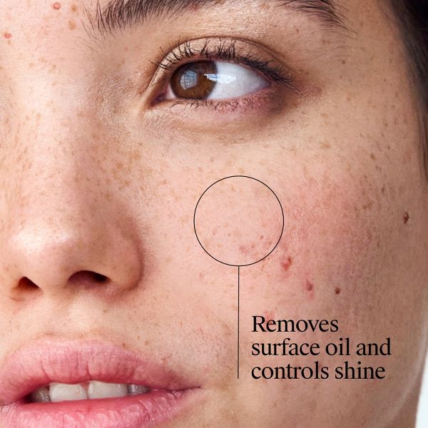 Neutrogena Clear Pore Oil-Eliminating Facial Astringent, Pore Clearing Treatment for Acne-Prone Skin - 8 fl oz