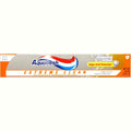 Aquafresh Extreme Clean Whitening Toothpaste Mint Blast helps remove stains and brighten teeth for a fresh, clean smile, 5.6 oz