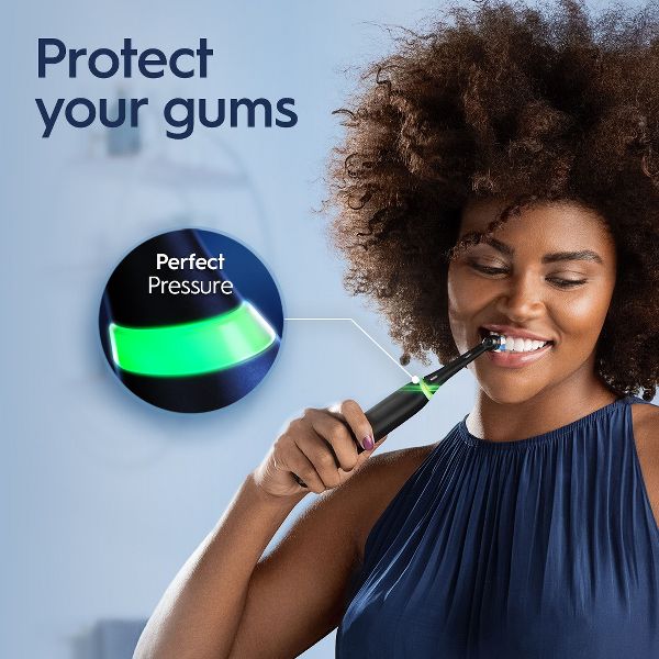 Oral-B iO Series 4 Electric Toothbrush with Timer Multiple Brush Modes and Brush Head - Light Blue