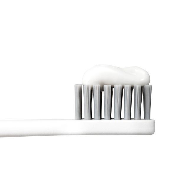 Extra Sensitive Fluoride Anti-Cavity Whitening Toothpaste - Mint - 4oz - up&up™
