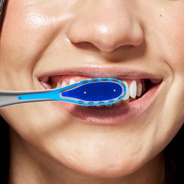 Colgate 360 Advanced Floss-Tip Manual Toothbrush – Medium - 1ct