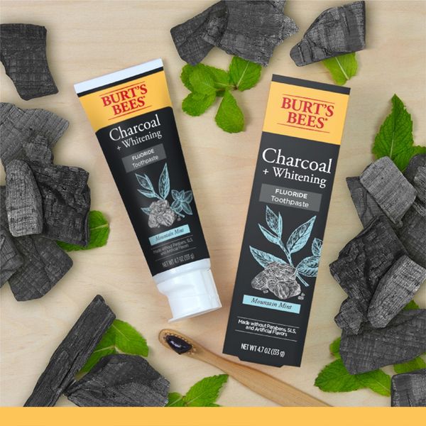 Burt's Bees Toothpaste, Natural Flavor, Charcoal with Fluoride Toothpaste, Mountain Mint, 4.7 oz