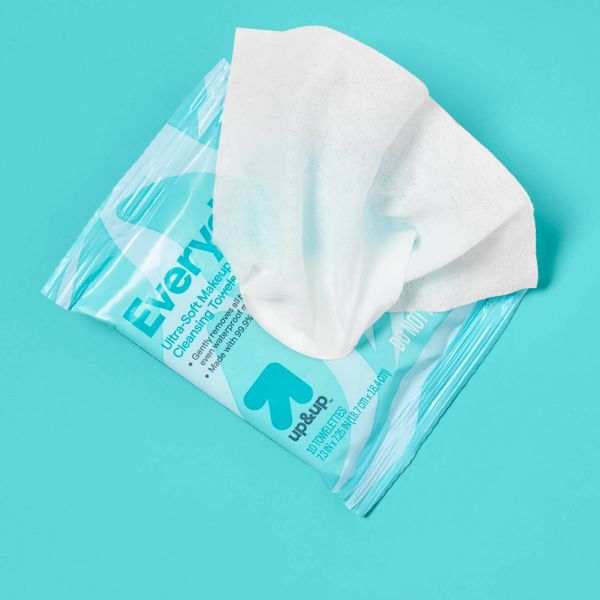Everyday Ultra-Soft Makeup Remover Cleansing Towelettes - Scented - 10ct - up&up™