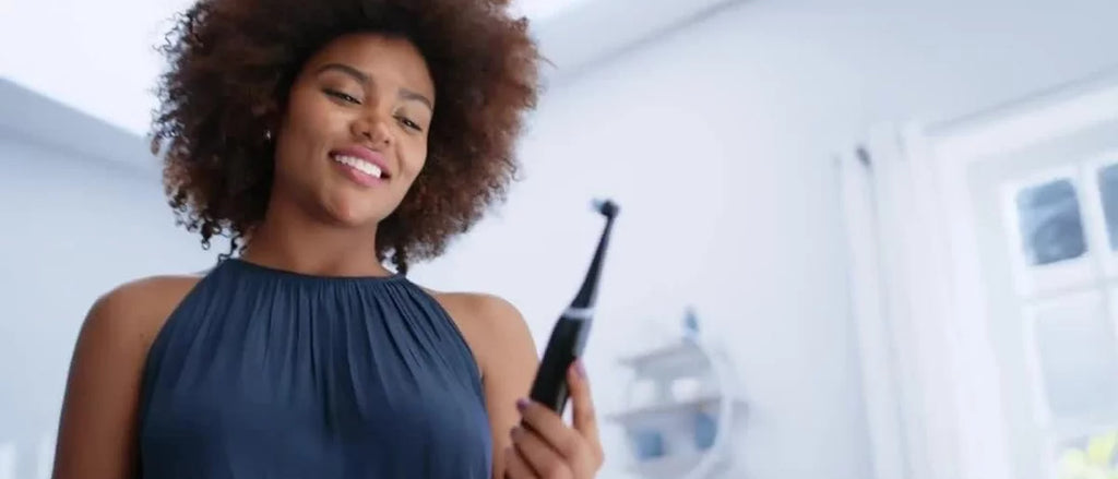 Oral-B iO Series 5 Electric Toothbrush with Brush Head - Ultimate White