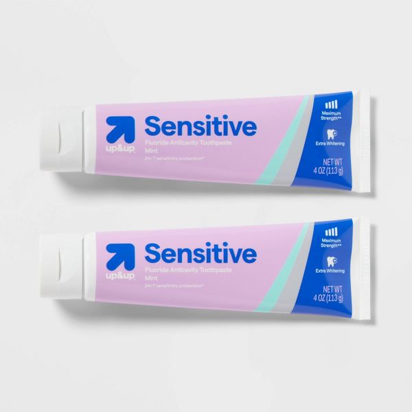 Extra Sensitive Fluoride Anti-Cavity Whitening Toothpaste - Mint - 4oz - up&up™