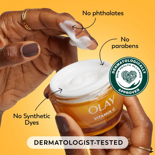 Olay Regenerist Vitamin C Face Moisturizer Cream - 1.7oz